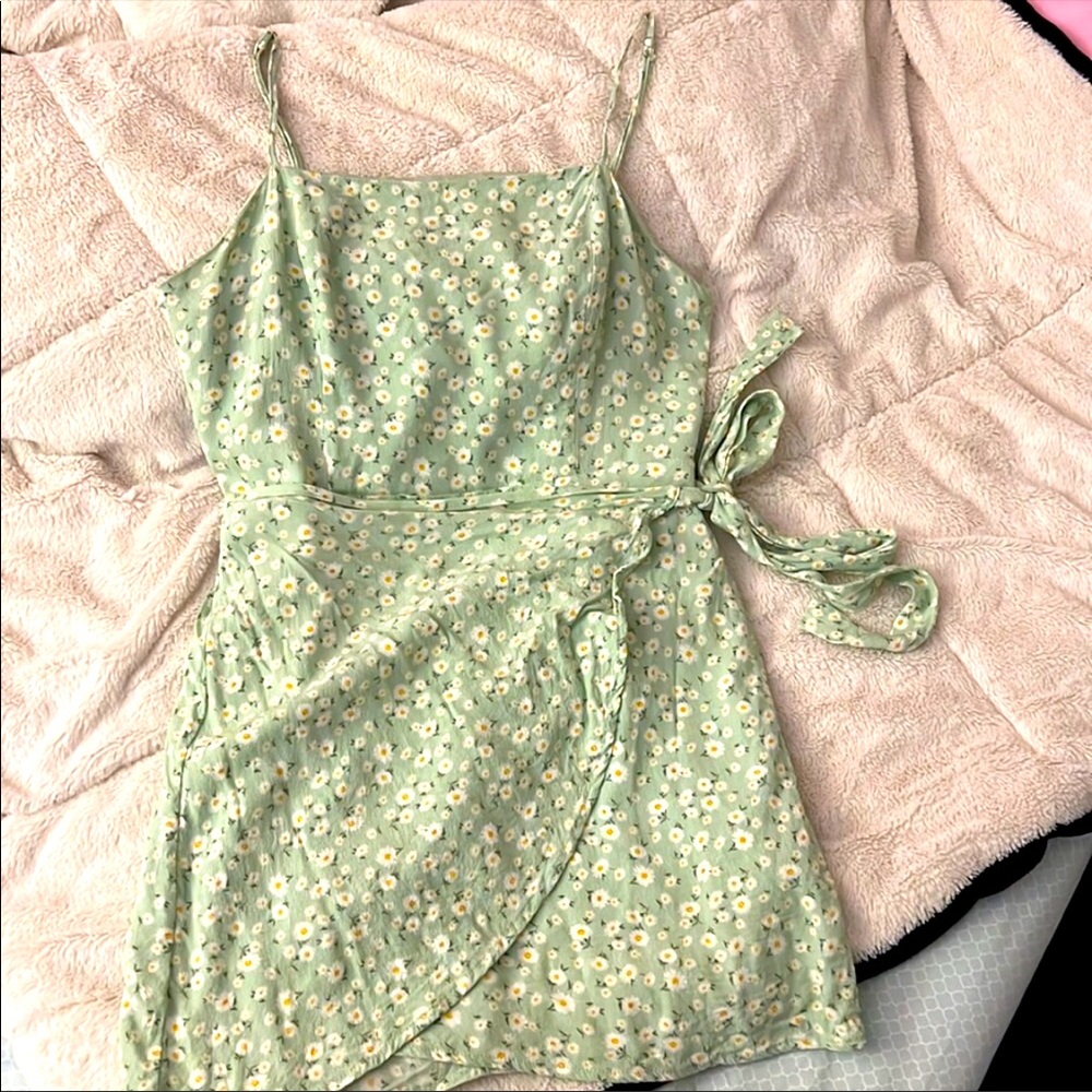 NWT FLORAL MINI